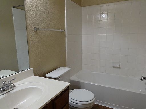 3rd image of 5717 Nijmegen Dr