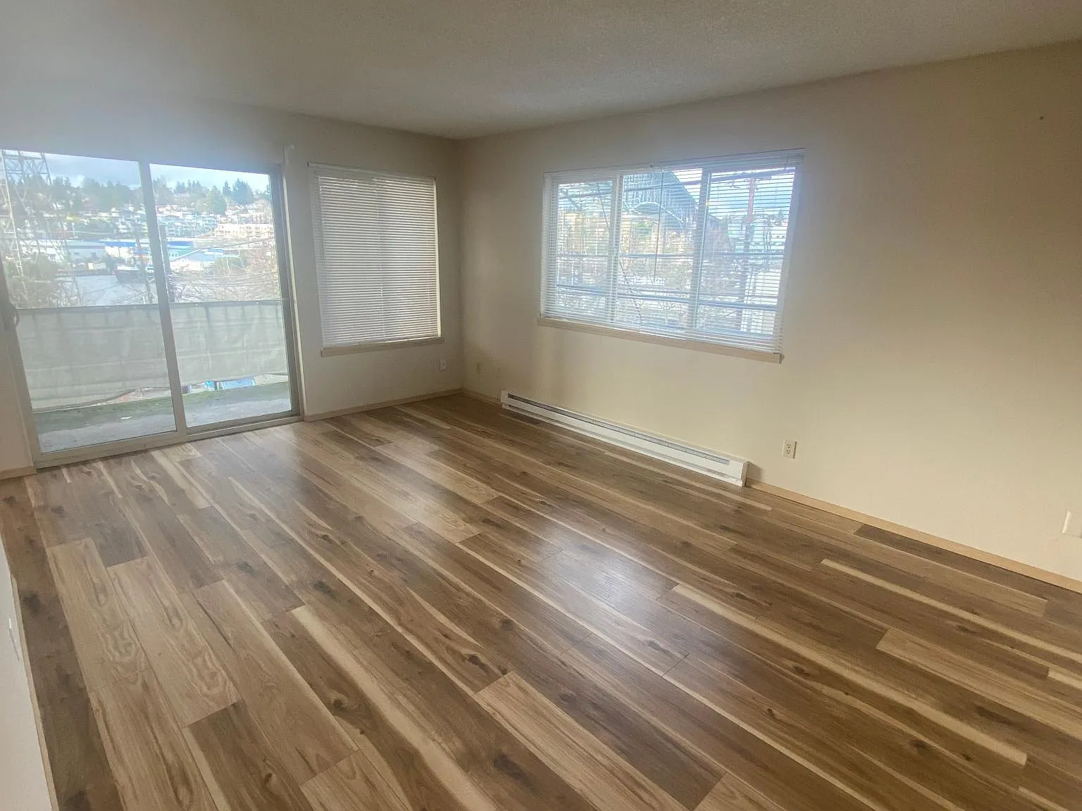 3245 Eastlake Ave E — Photo 2