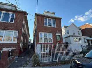 162 E 40th St #1, Brooklyn, NY 11203