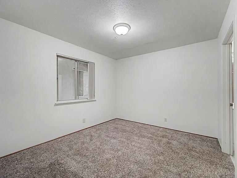 Melton Drive Apartments — Photo 39