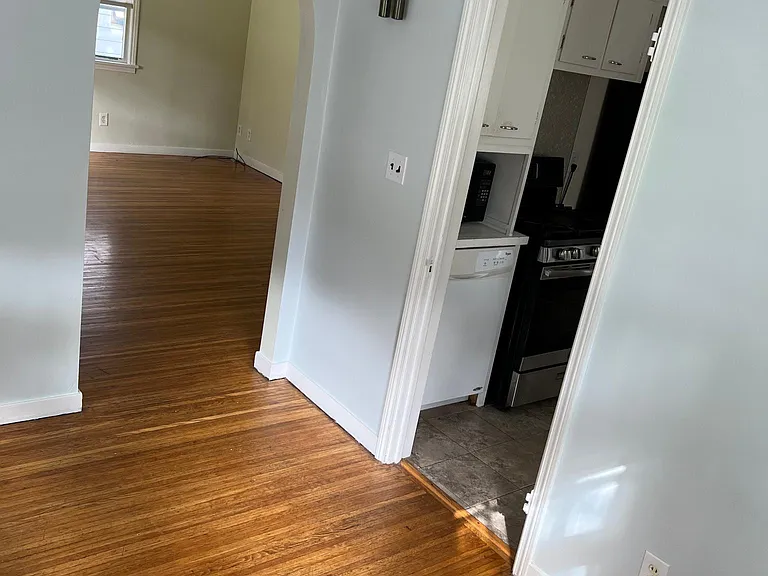 76 Westview Ter — Photo 5