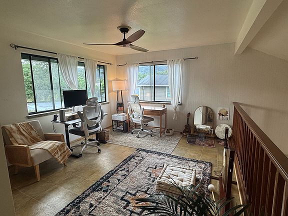 2nd living/office/yoga/bed with views