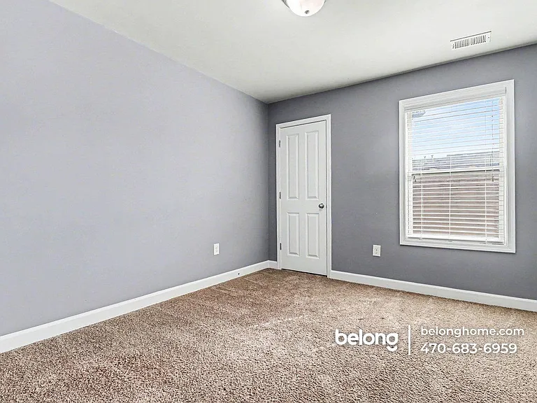 8005 Pierpoint Ln — Photo 5