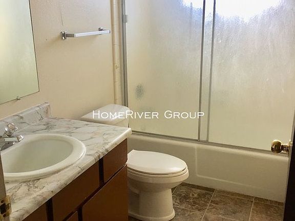4th image of 1045 W Wenco Dr