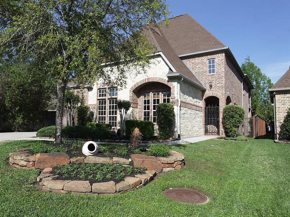 This photo shows only part of the garage! The garage is large enough to accommodate 2 cars/SUVs, with extra room for storage.
