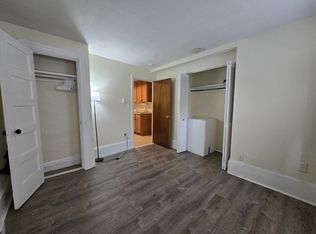 11 Grove St APT 2, Boston, MA 02114