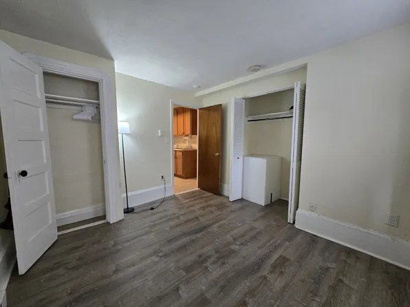 11 Grove St APT 2, Boston, MA 02114