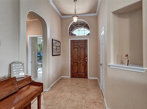 4th image of 2548 Priscella Dr