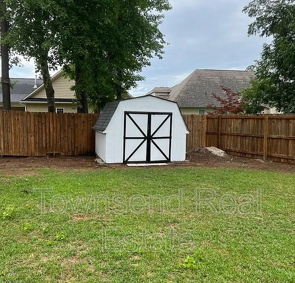 303 Wagoner Dr — Photo 24