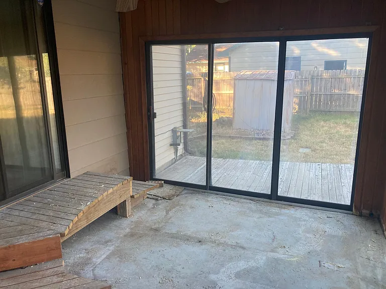 1511 N Lark Ln — Photo 21