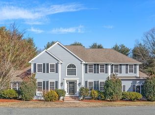 116 Sherwood Dr, North Andover, MA 01845