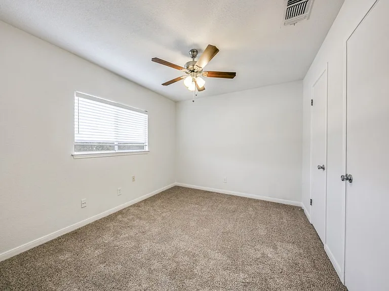 16606 Winding Oak Dr — Photo 9