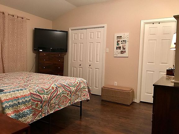 5th image of 22214 Briarcliff Dr