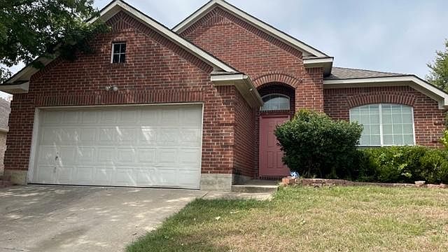 1st image of 110 Charlotte Dr