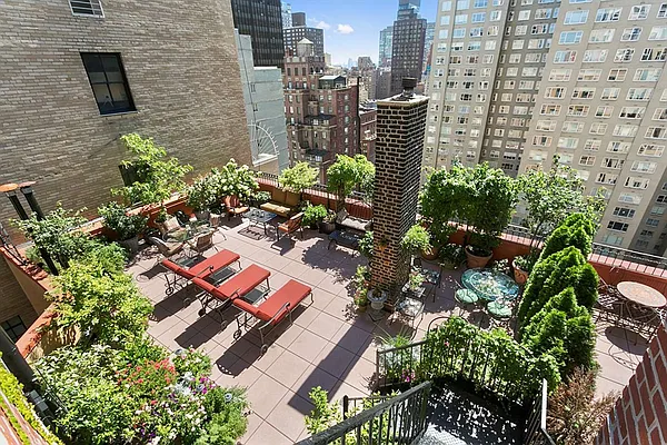 Sold by Corcoran | media 6