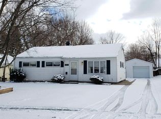 4028 Woodvale Dr, South Bend, IN