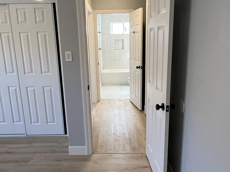 938 Temple Ave #1 — Photo 27