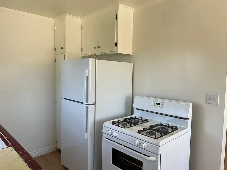 235 Grand Ave #6 — Photo 12