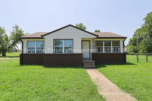 9344 E 3rd Pl Photo 1