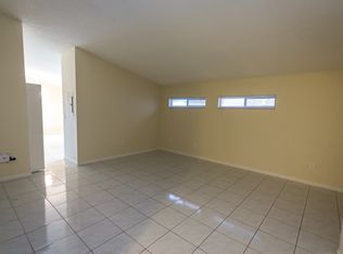 9884 NW 123rd St, Hialeah Gardens, FL 33018