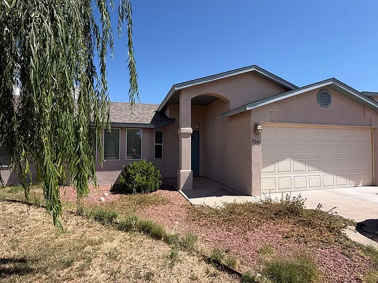 2353 Sierra Vista Ct — Photo 1