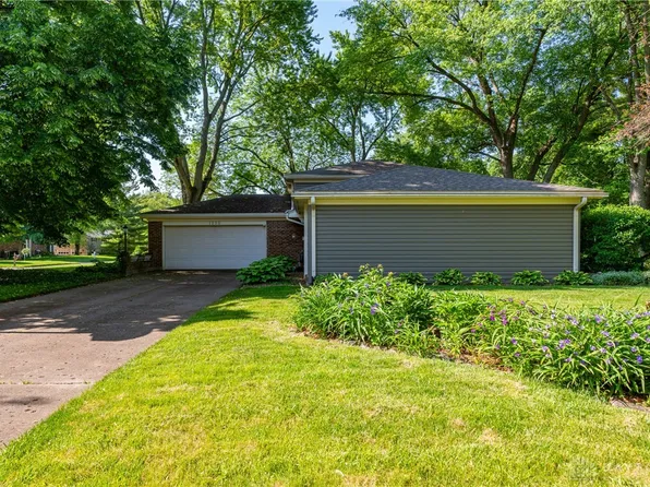 1235 Lomeda Ln, Dayton, OH 45434