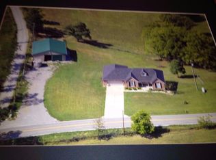 215 Fairview Rd, Williamstown, KY 41097