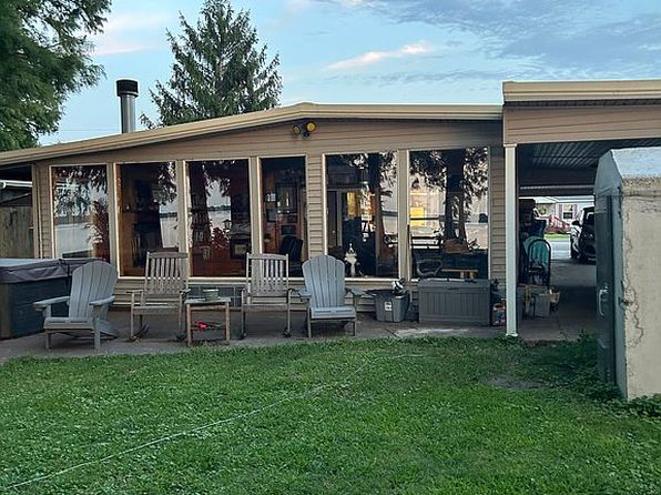 845 Lake Dr