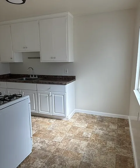 1437 Ward St #C — Photo 8