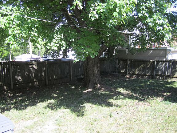 3rd image of 319 Gurler St