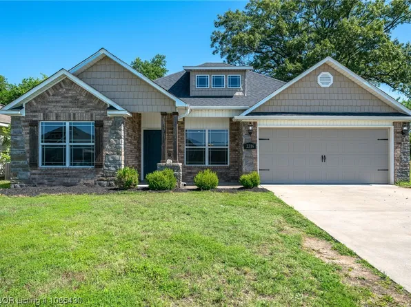 2216 Ridgeway Ln, Barling, AR 72923