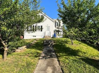 18 Mulberry St, Norwich, CT 06360