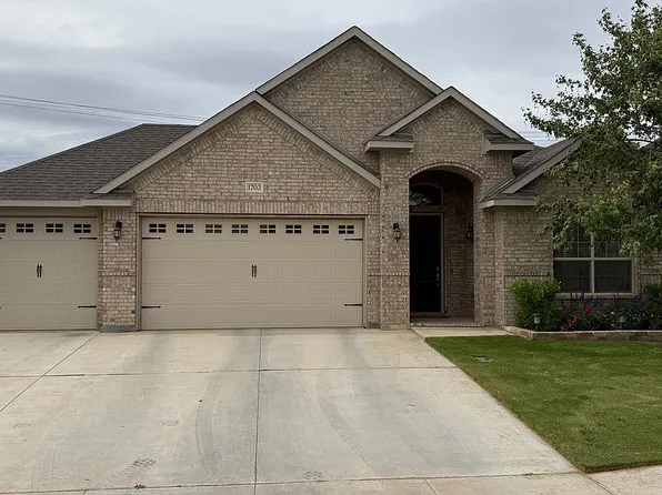 1703 Overshine Ln, Midland, TX 79705