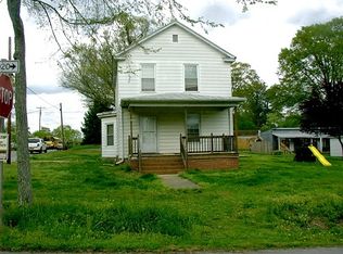 1602 Lee Ave, Victoria, VA 23974