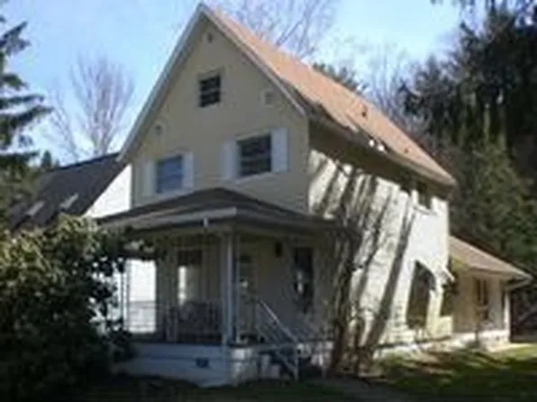18 Woodlawn Ave, Coudersport, PA 16915