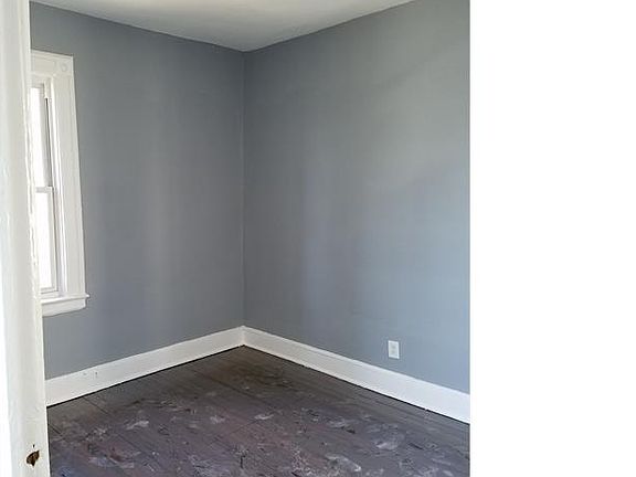 2nd image of 139 Shepard Ave APT 3