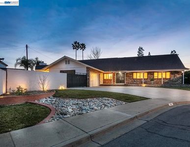 918 Saint Catherine Way, Claremont, CA, 91711