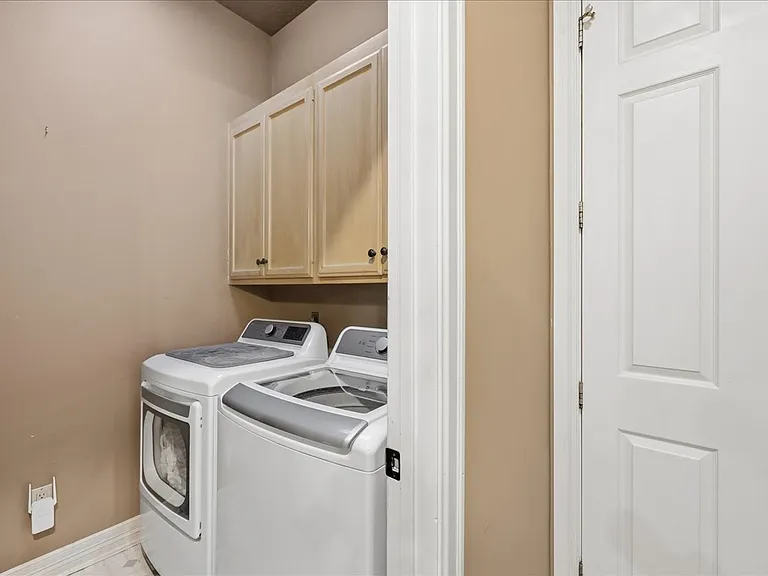 108 Wade St — Photo 18