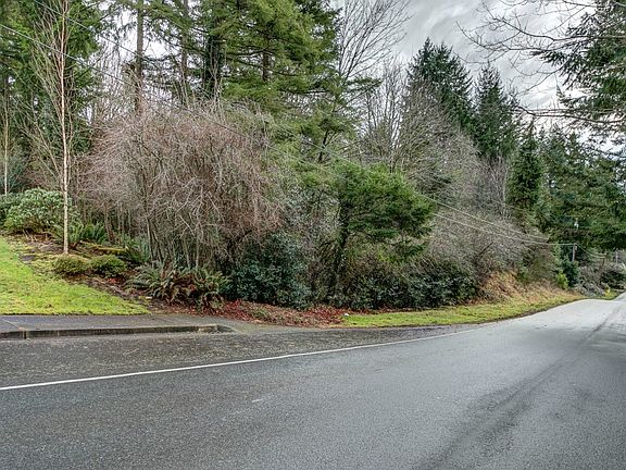 3rd image of 742 214th Ave SE