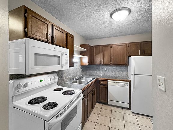 3rd image of 111 Cottonwood St #9