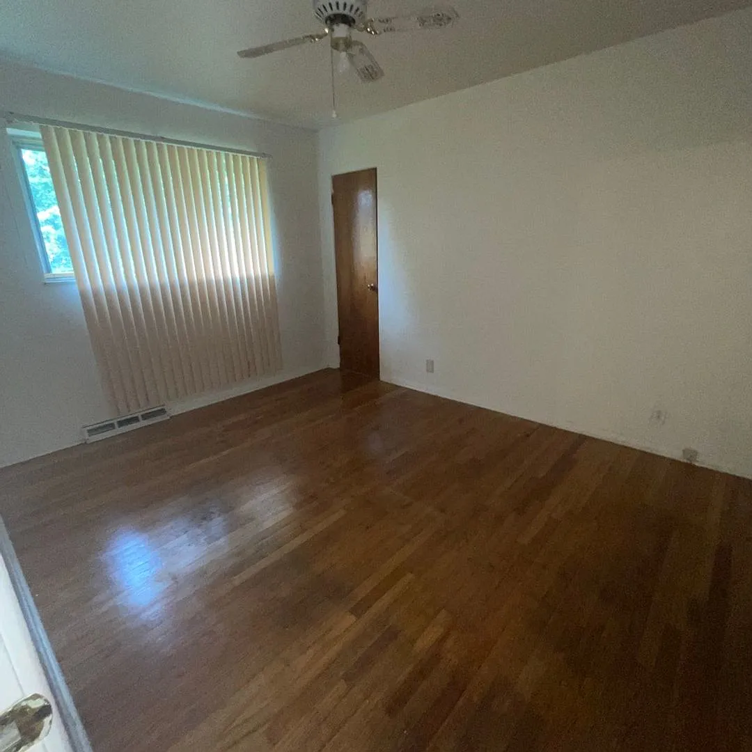 Roomy Three Bedroom Two Bath Duplex Available Soon! — Photo 4