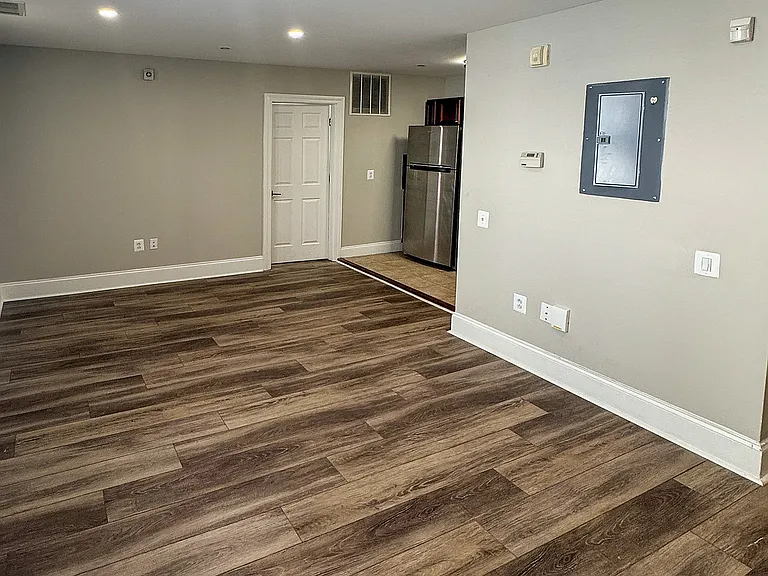 Campus Apartments — Photo 15