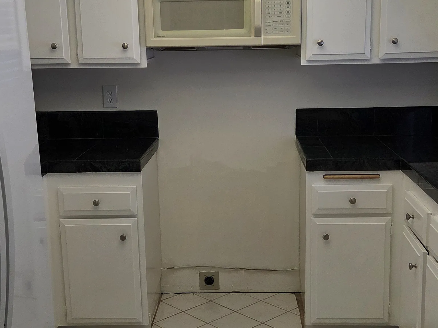 1 bed, 864 sqft, $2,500 — Photo 2