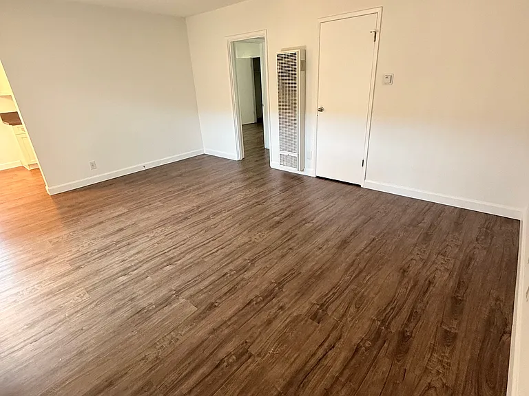 608 Empire Ave #1 — Photo 3