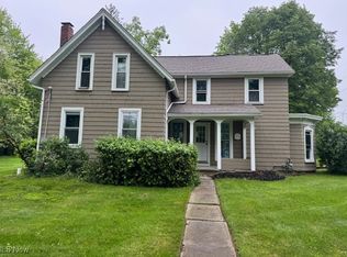 7560 Chagrin Rd, Chagrin falls, OH 44023