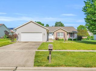 806 Heather Dr, Mahomet, IL