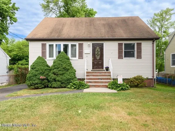 51 Ocean Blvd, Keyport, NJ 07735