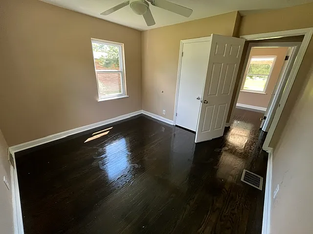 11706 Maple Way — Photo 4