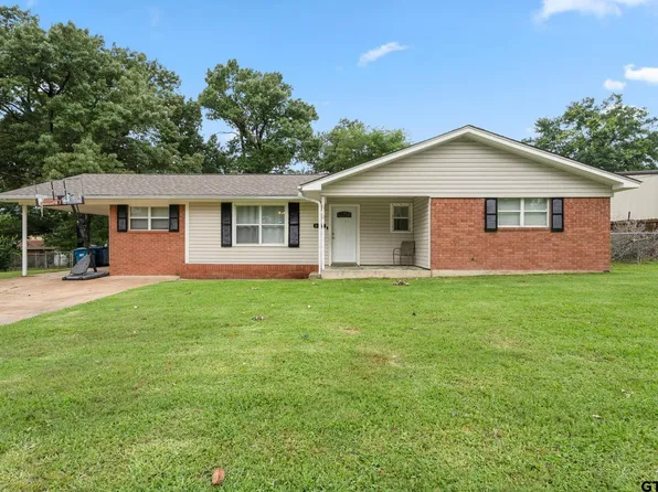 301 N Meadowbrook Dr, Overton, TX 75684