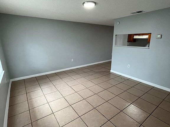 4th image of 841-845 N Texas Ave
